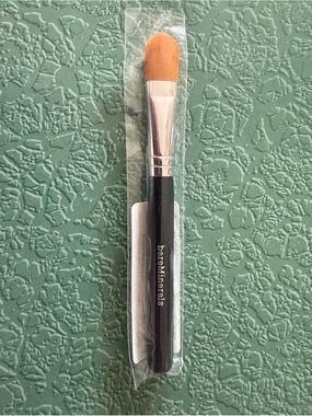 NEW bareMinerals Maximum Coverage Concealer Brush #30884